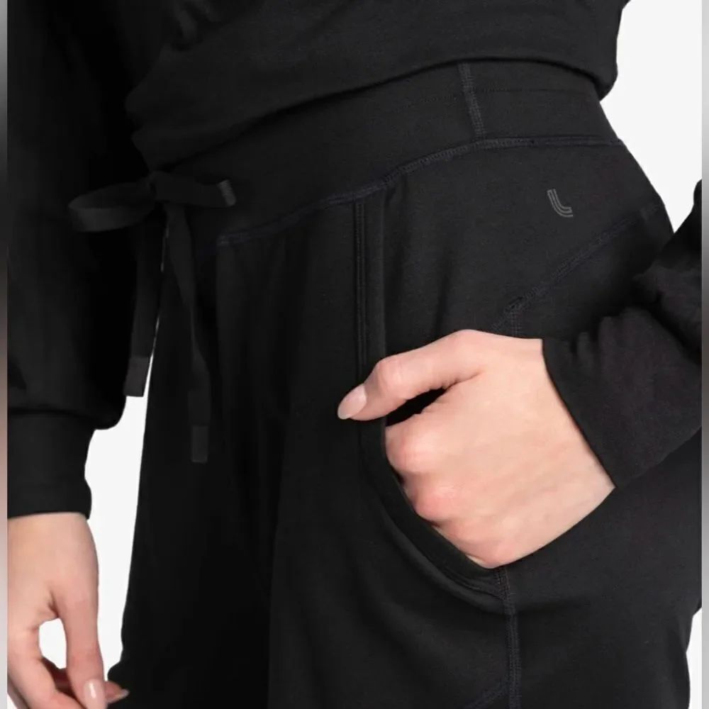 Lole’ Om Tech Joggers - Picture 2 of 7